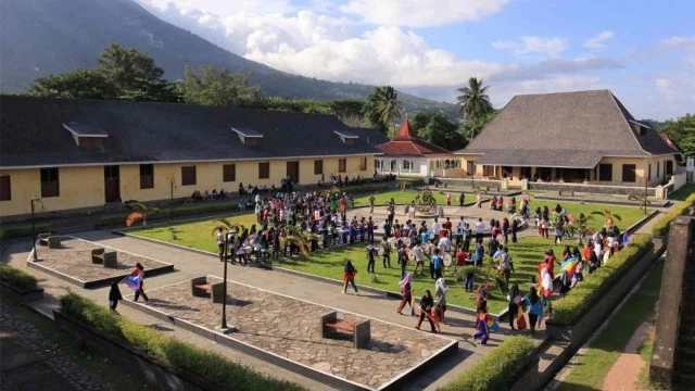 Benteng Oranje Ternate Maluku Utara (foto : Kumparan.com)