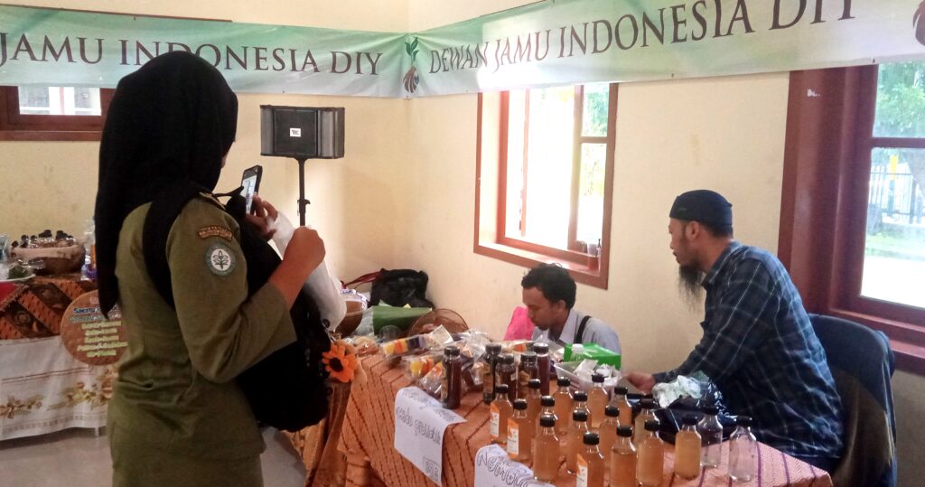 GALERI FOTO – Jamu Kekinian di Festival Nitilaku Jamu 2026
