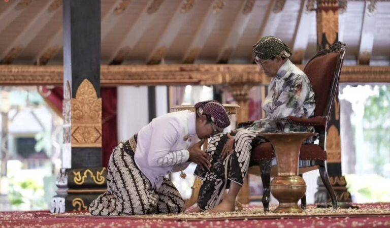 Ngabekten sebuah fragmen adiluhung yang menjadi puncak spiritualitas dalam rangkaian Hajad Dalheic - Mabur.co