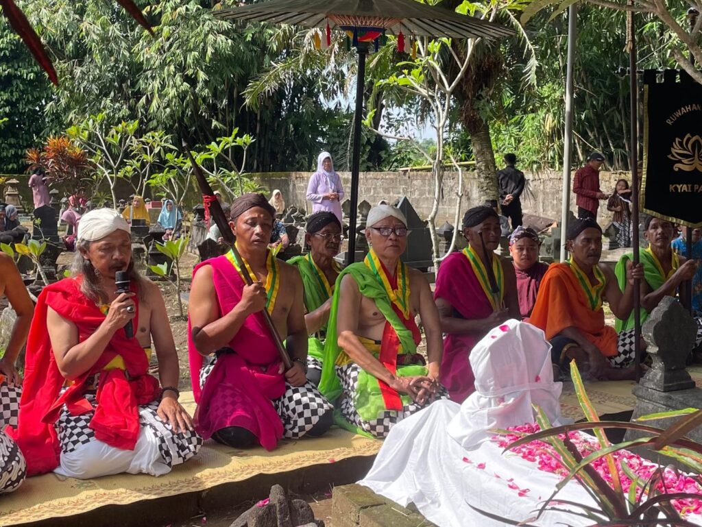 Dari Ruwahan Kiai Panji, Amalan Anak Cucu Adam