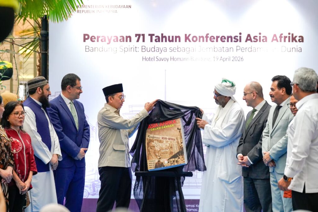 Dignitaries unveil a commemorative plaque at the 71st Asia-Africa Conference anniversary event in Bandung.