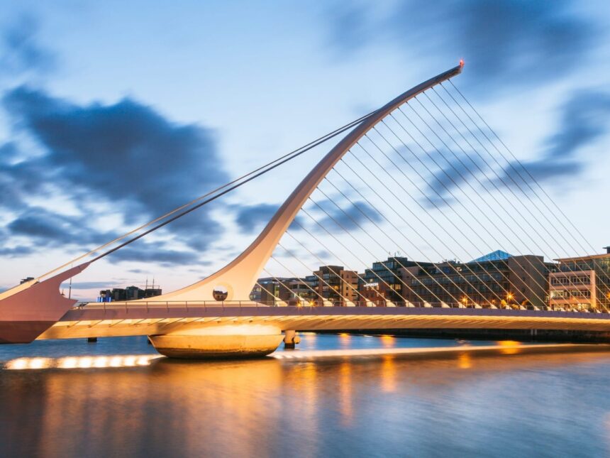 Jembatan Samuel Beckett di Berlin, Jerman