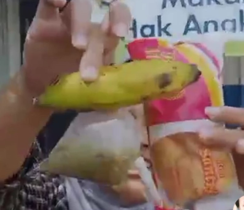 Emak-emak Geruduk SPPG Bekasi Barat, Menu MBG Mengecewakan