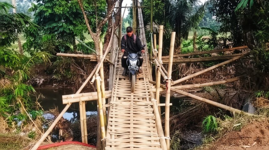 jembatan gantung by sukabumitren com FIXX - Mabur.co