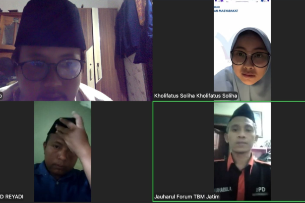Nine-person video conference grid with each participant in their own tile and muted mic icons visible on some tiles.5d3️